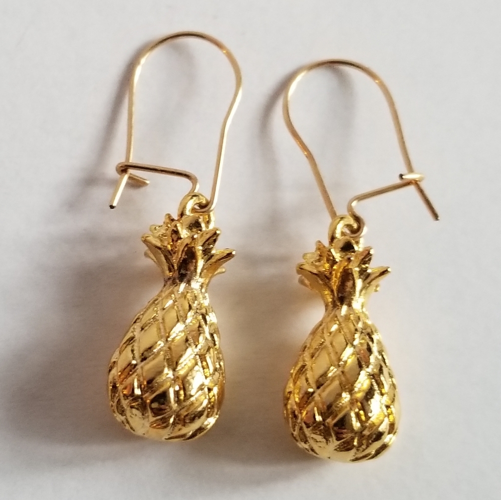 Pineapple earrings gold tone charm fruit jewelry pair